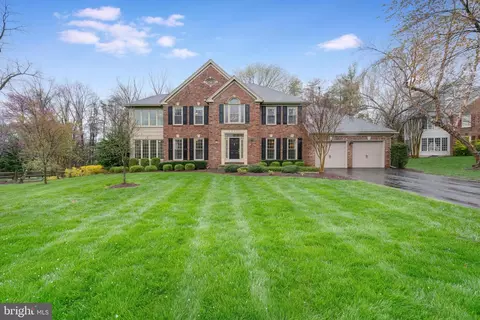 15430 Smithaven Pl, Centreville, VA 20120
