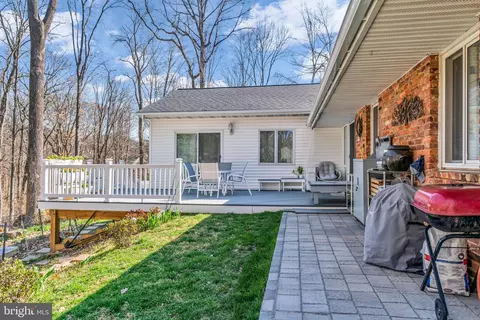 Exterior - 5530 Belfast Pl, Springfield, VA 22151 photo 4 of 21