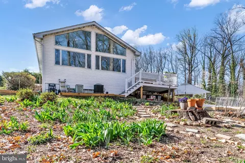 Exterior - 5530 Belfast Pl, Springfield, VA 22151 photo 6 of 21