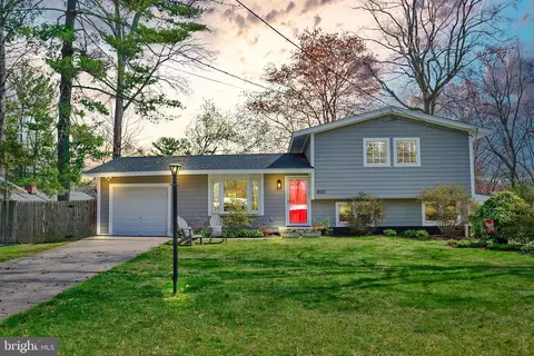 8103 Kane Ct, Alexandria, VA 22308