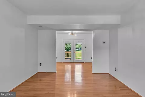 8254 Getty Ct, Springfield, VA 22153 photo 7