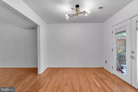 8254 Getty Ct, Springfield, VA 22153 photo 9
