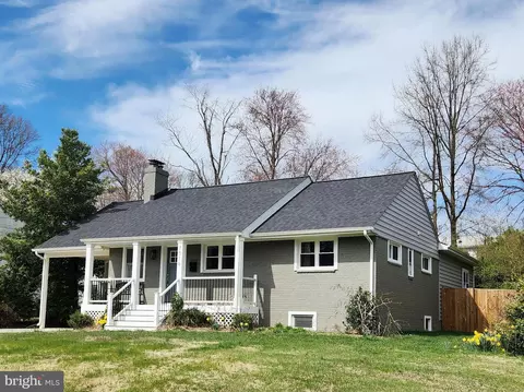 7316 Wayne Dr, Annandale, VA 22003