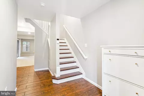 4677 Deerwatch Dr, Chantilly, VA 20151 photo 4
