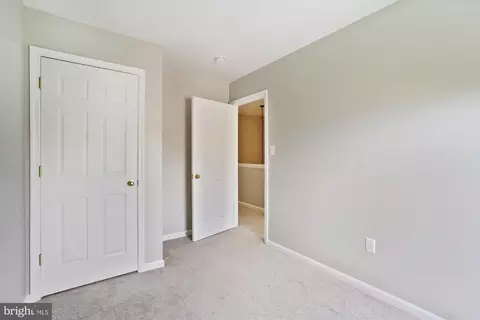 4677 Deerwatch Dr, Chantilly, VA 20151 photo 24