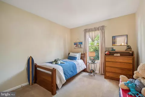 Bedroom - 5315 Dunleigh Dr, Burke, VA 22015 photo 8 of 8