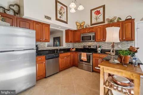 Kitchen - 5315 Dunleigh Dr, Burke, VA 22015 photo 1 of 2