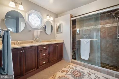 Bath - 5315 Dunleigh Dr, Burke, VA 22015 photo 2 of 4