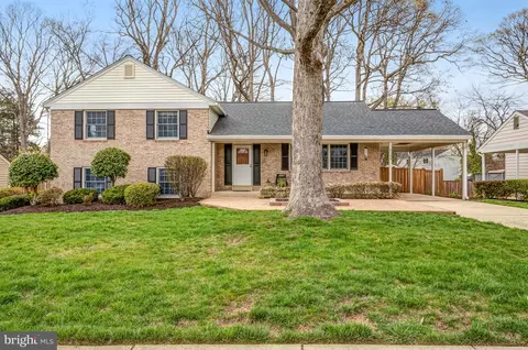 6108 Scotch Dr, Alexandria, VA 22310