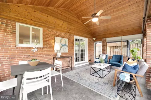 Exterior - 7433 Grace St, Springfield, VA 22150 photo 5 of 10