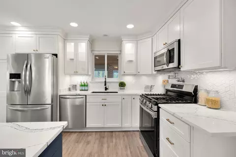 Kitchen - 7433 Grace St, Springfield, VA 22150 photo 4 of 7