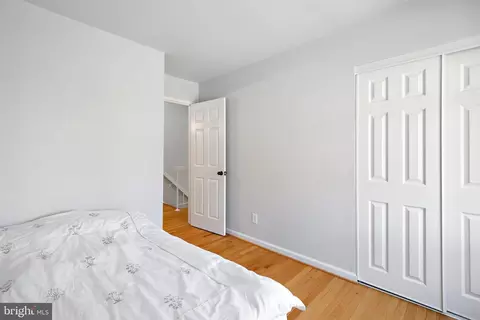 Bedroom - 6041 Forrest Hollow Ln, Springfield, VA 22152 photo 3 of 4