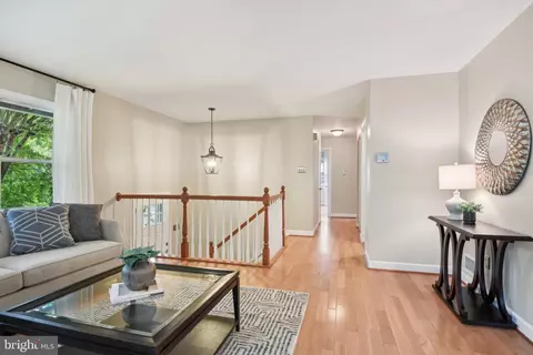 7204 Ashview Dr, Springfield, VA 22153 photo 8