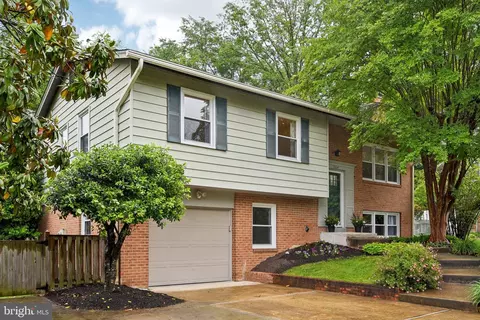 7204 Ashview Dr, Springfield, VA 22153 photo 4