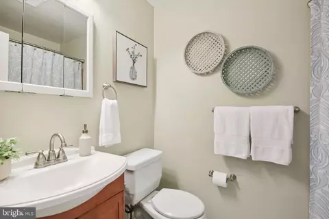 7204 Ashview Dr, Springfield, VA 22153 photo 24