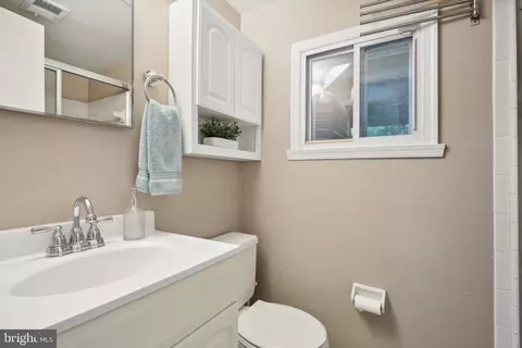 7204 Ashview Dr, Springfield, VA 22153 photo 35