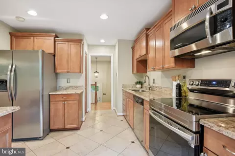 7204 Ashview Dr, Springfield, VA 22153 photo 15