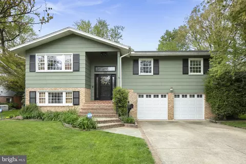8434 Cherry Valley Ln, Alexandria, VA 22309
