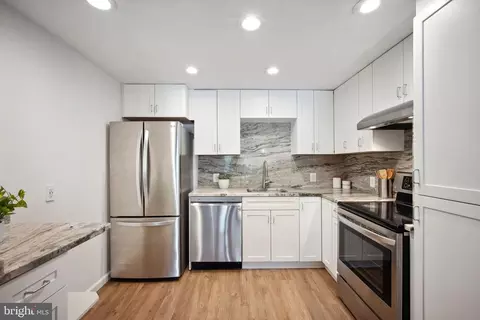 Kitchen - 7661 Provincial Dr #202, Mclean, VA 22102 photo 1 of 1