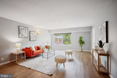 Living - 7661 Provincial Dr #202, Mclean, VA 22102 photo 3 of 3