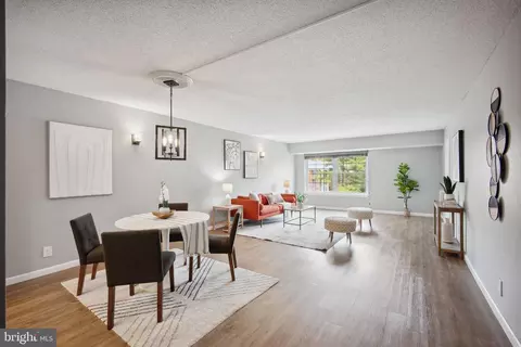 Living - 7661 Provincial Dr #202, Mclean, VA 22102 photo 2 of 3