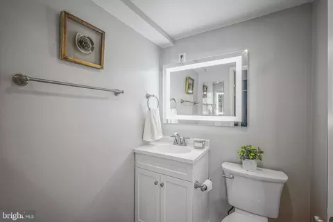 Bath - 7661 Provincial Dr #202, Mclean, VA 22102 photo 1 of 2