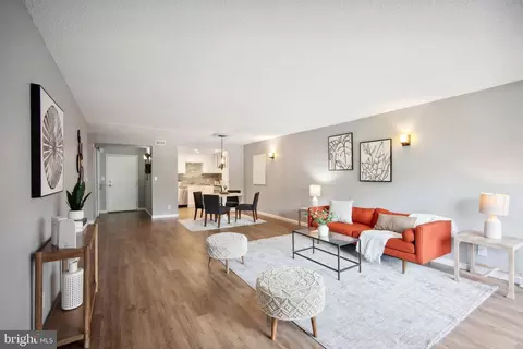 Living - 7661 Provincial Dr #202, Mclean, VA 22102 photo 1 of 3