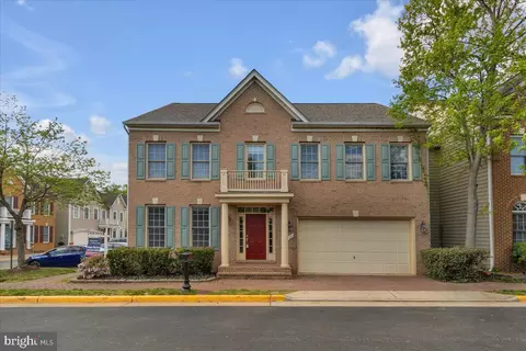 9261 Lee Masey Dr, Lorton, VA 22079