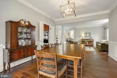Dining - 13002 Cockerill Ct, Herndon, VA 20171 photo 2 of 4