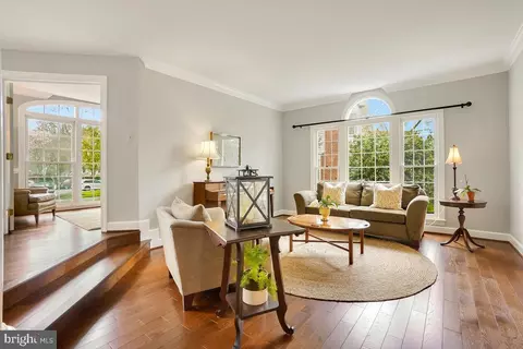 Living - 13002 Cockerill Ct, Herndon, VA 20171 photo 2 of 8