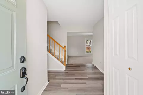 1622 Sadlers Wells Dr, Herndon, VA 20170