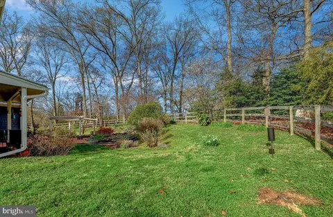 Exterior - 13008 Compton Rd, Clifton, VA 20124 photo 6 of 7