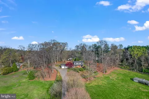 Exterior - 13008 Compton Rd, Clifton, VA 20124 photo 3 of 7