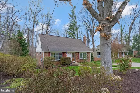 8437 Thames St, Springfield, VA 22151