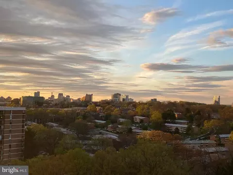 2311 Pimmit Dr #1118, Falls Church, VA 22043