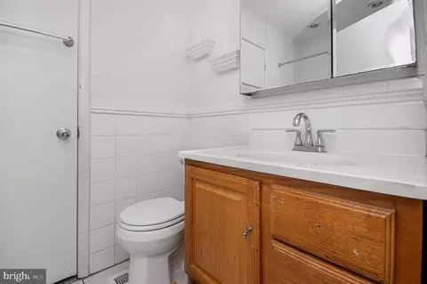 Bath - 6718 Bowie Dr, Springfield, VA 22150 photo 1 of 2
