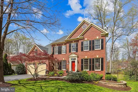 5378 Harrow Ln, Fairfax, VA 22030