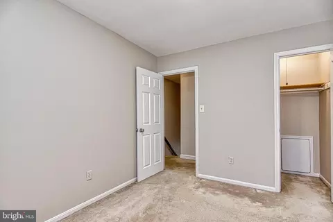 Bedroom - 8331 Kenwood Ave, Springfield, VA 22152 photo 10 of 11