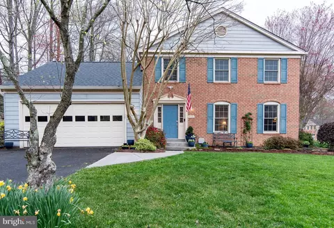 8331 Kenwood Ave, Springfield, VA 22152
