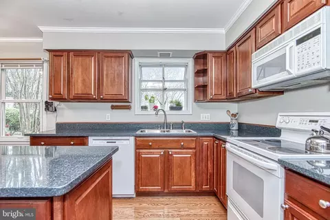 Kitchen - 8331 Kenwood Ave, Springfield, VA 22152 photo 2 of 9