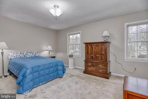 Bedroom - 8331 Kenwood Ave, Springfield, VA 22152 photo 4 of 11