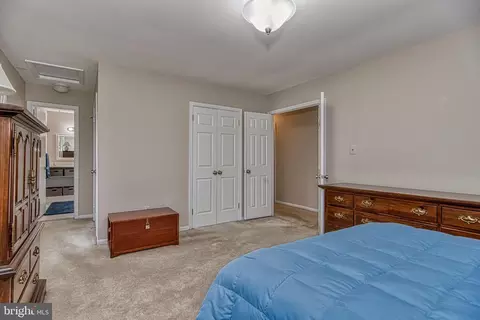 Bedroom - 8331 Kenwood Ave, Springfield, VA 22152 photo 6 of 11