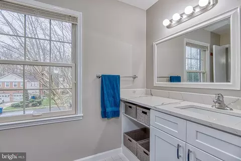 Bath - 8331 Kenwood Ave, Springfield, VA 22152 photo 3 of 5
