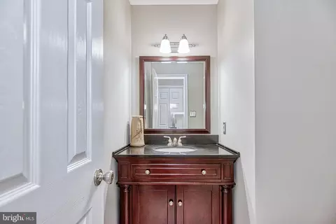 Bath - 8331 Kenwood Ave, Springfield, VA 22152 photo 1 of 5
