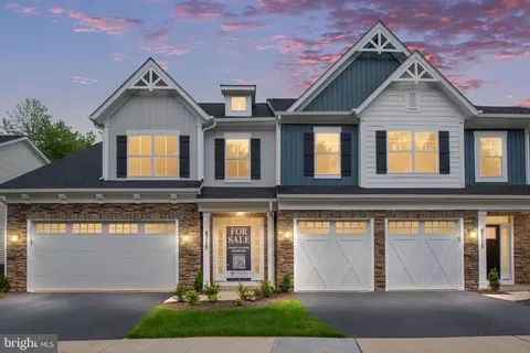 8710 Southrun Ct, Lorton, VA 22079