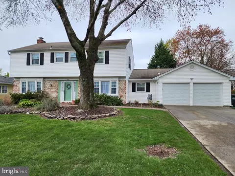 13110 Point Pleasant Dr, Fairfax, VA 22033