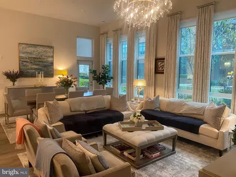1761 Old Meadow Rd #122, Mclean, VA 22102