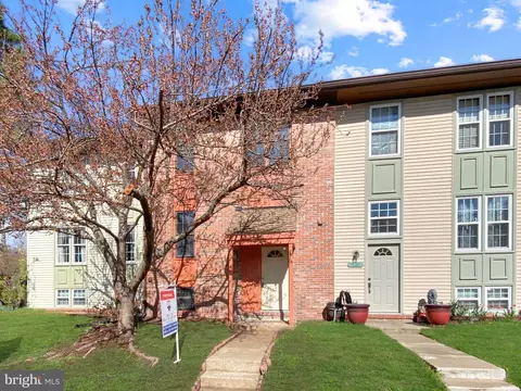 932 Branch Dr, Herndon, VA 20170