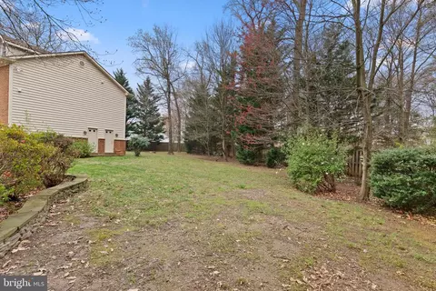 Exterior - 6214 Wayles St, Springfield, VA 22150 photo 15 of 32