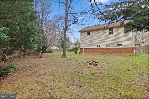 Exterior - 6214 Wayles St, Springfield, VA 22150 photo 16 of 32
